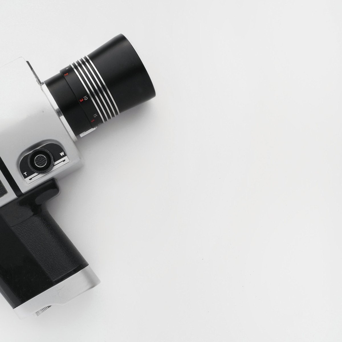 Squared Up An Overview of Mirrorless Medium Format Cameras Rent a